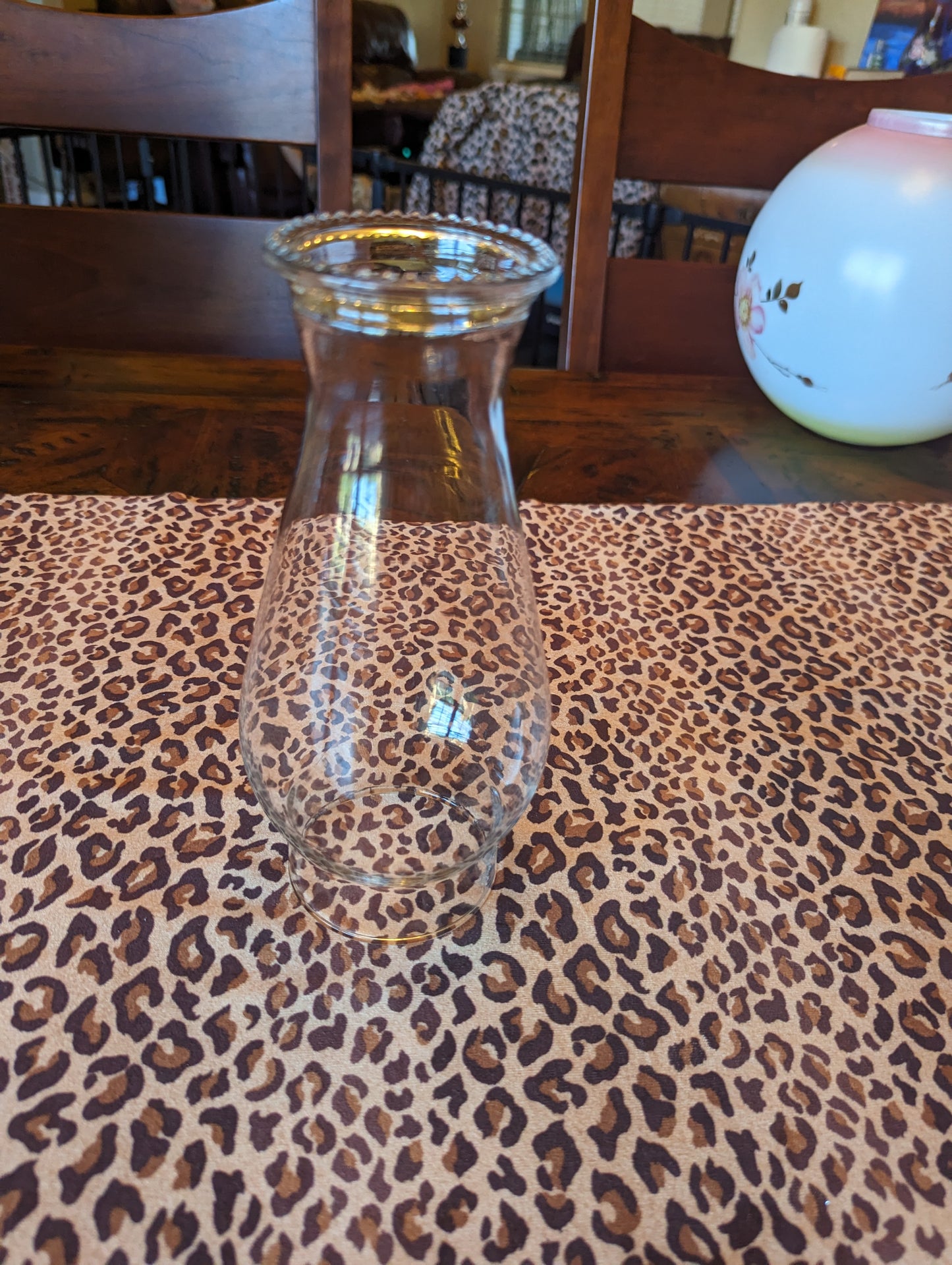 Vintage Glass Oil/GWTW Lamp Chimney