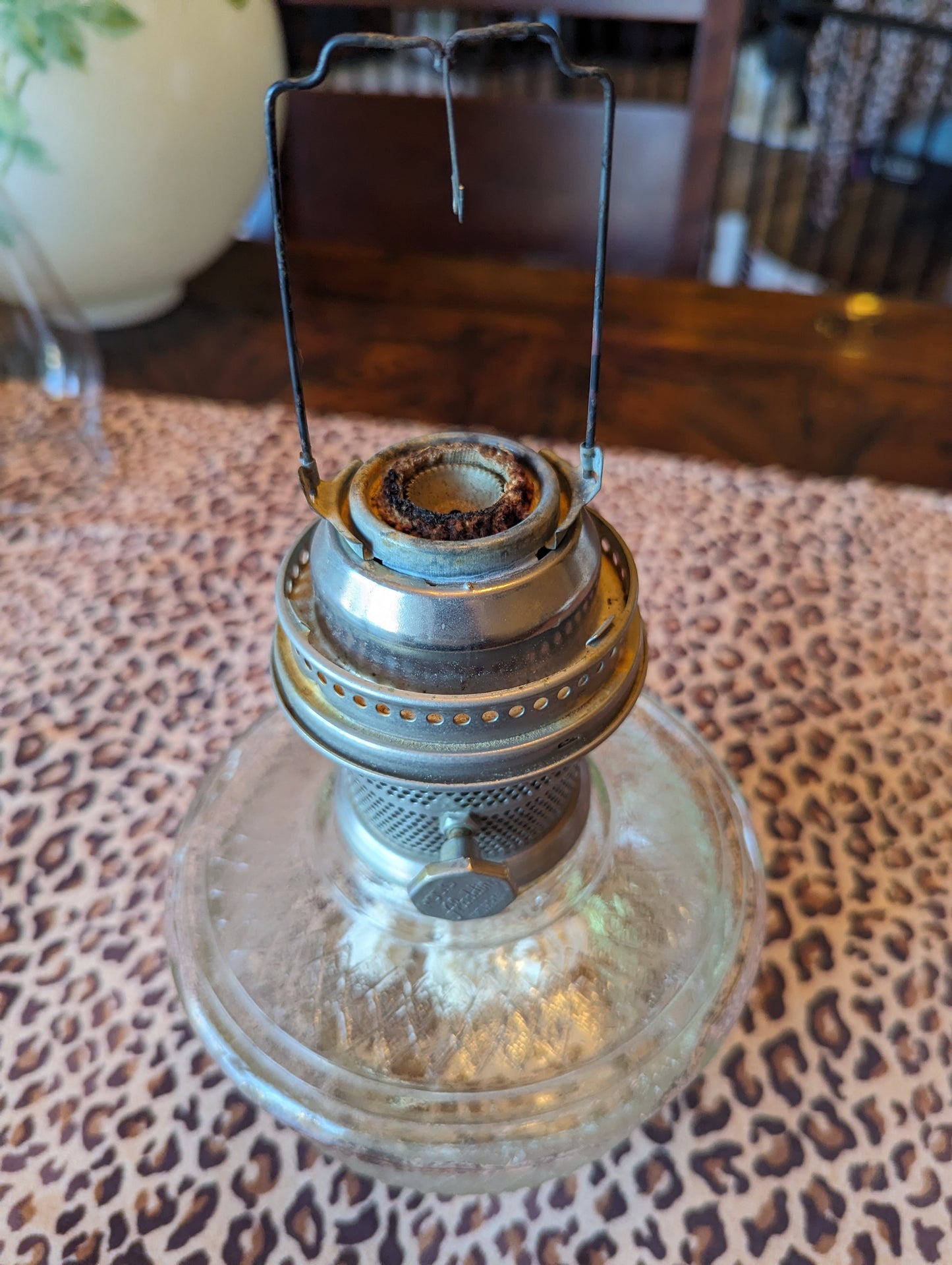 Vintage Aladdin Oil Lamp