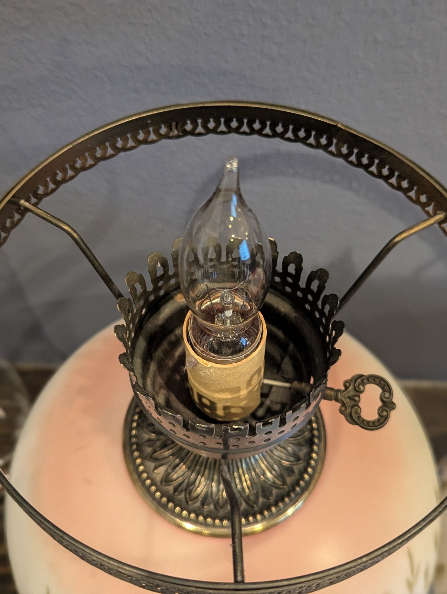 Vintage GWTW Parlor Electric Table Lamp