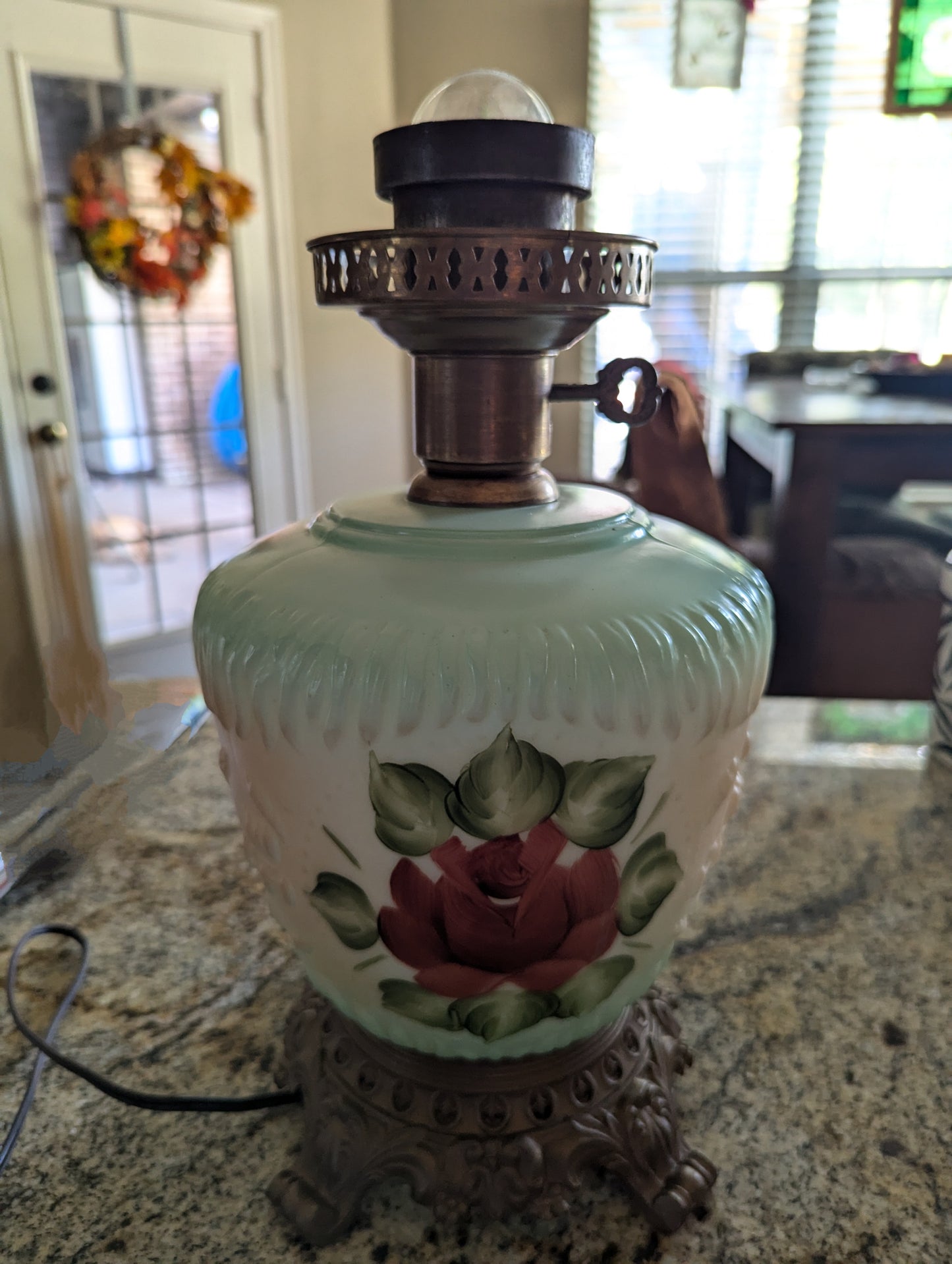 Vintage 1971 L&L GWTW Style Lamp