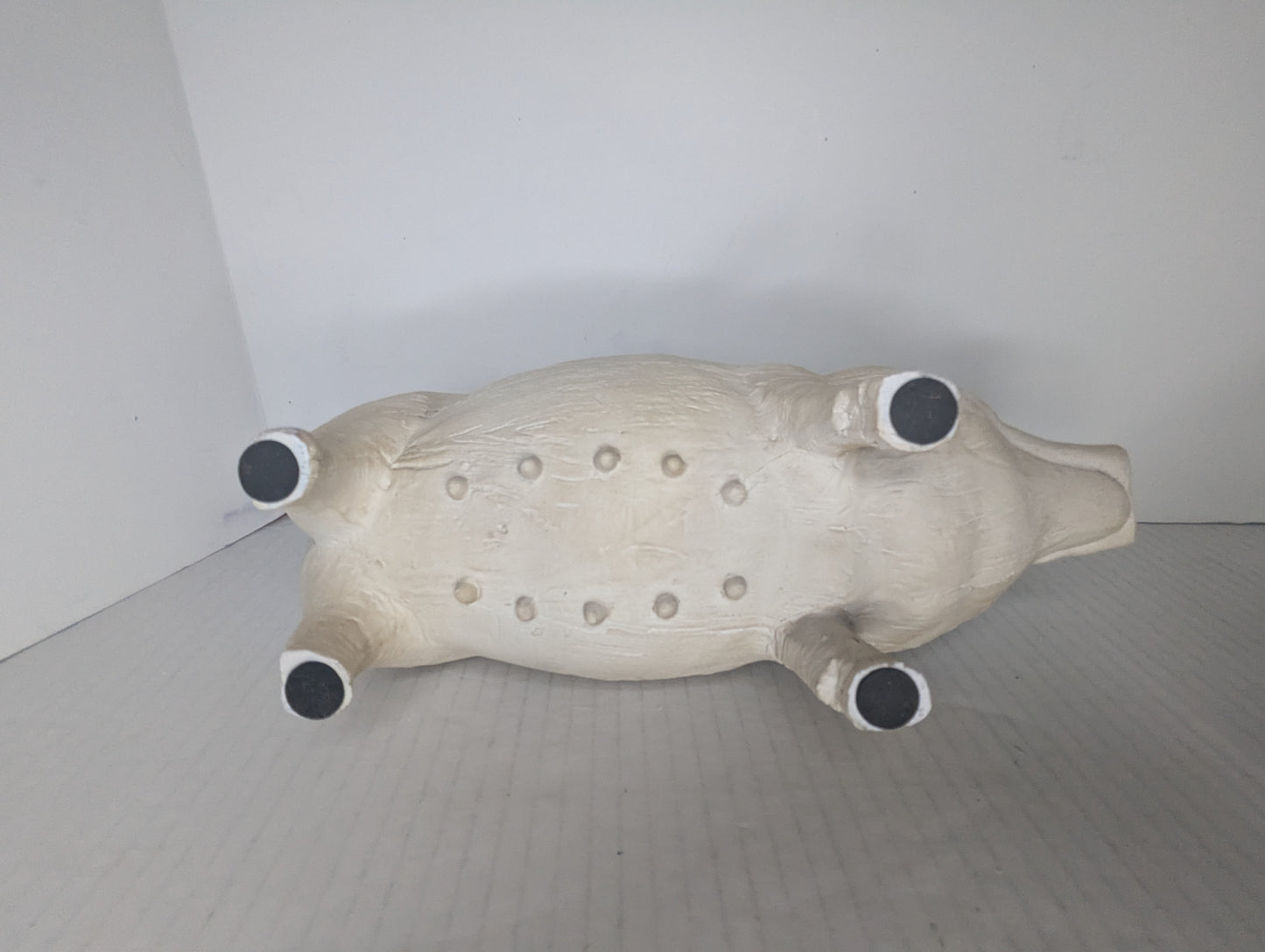 Country Cottage Resin Pig