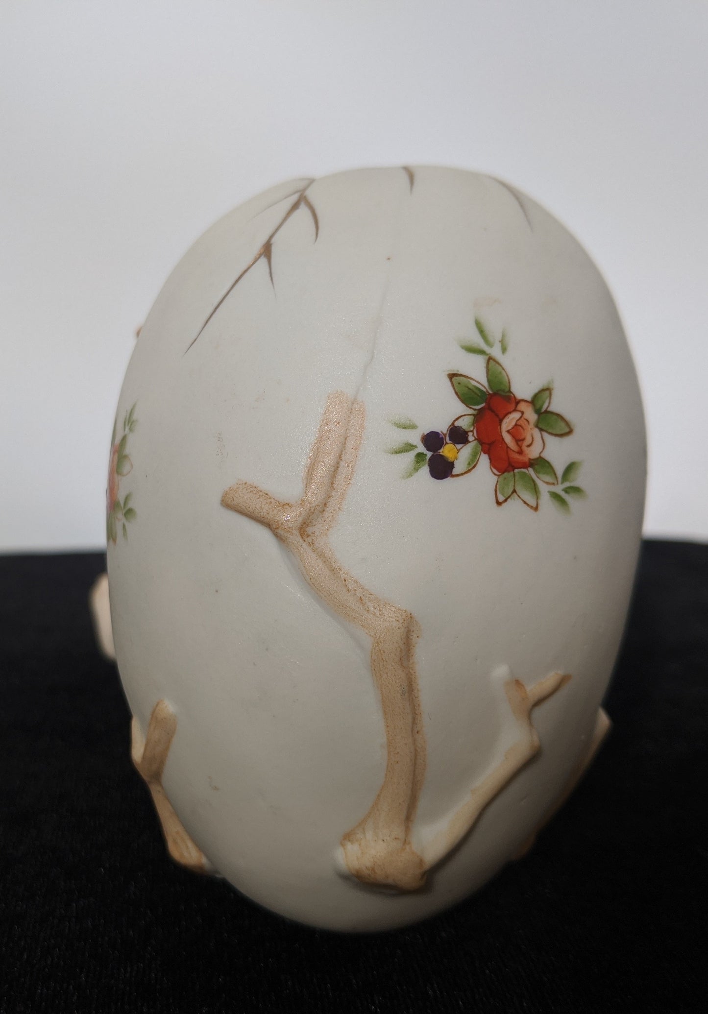 UCAGCO China Ceramic Boy with egg candy dish