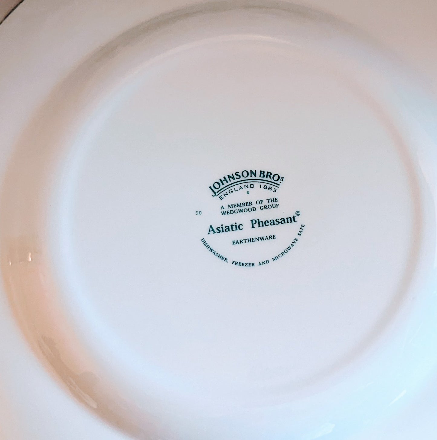 Johnson Brothers Dinnerware Set (30) Discontinued. From 2001-2004