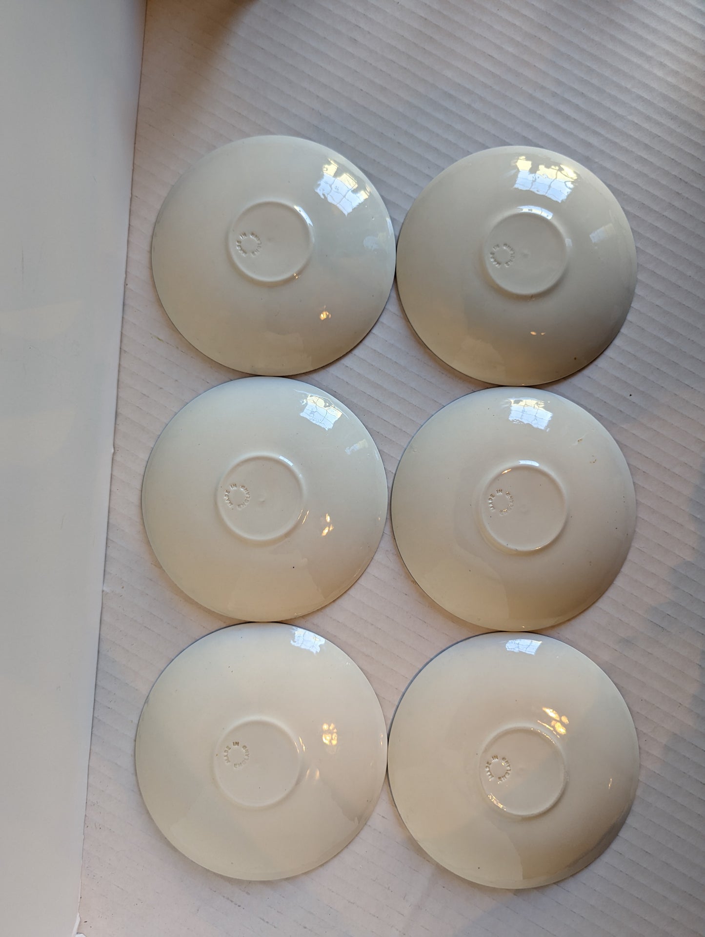 Blue Willow Vintage Saucers, England (6)