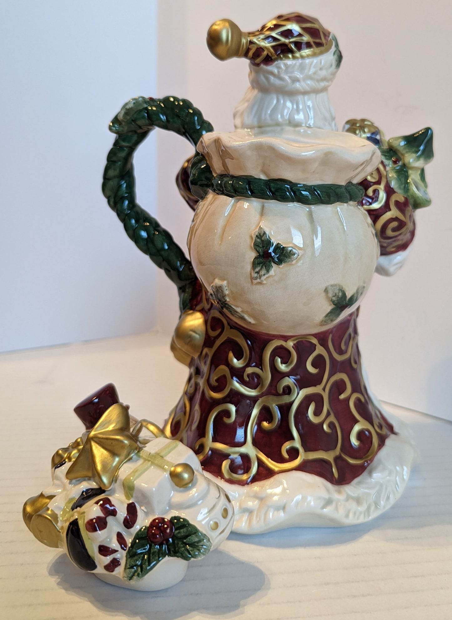 Opulence Santa Teapot Vintage in original box