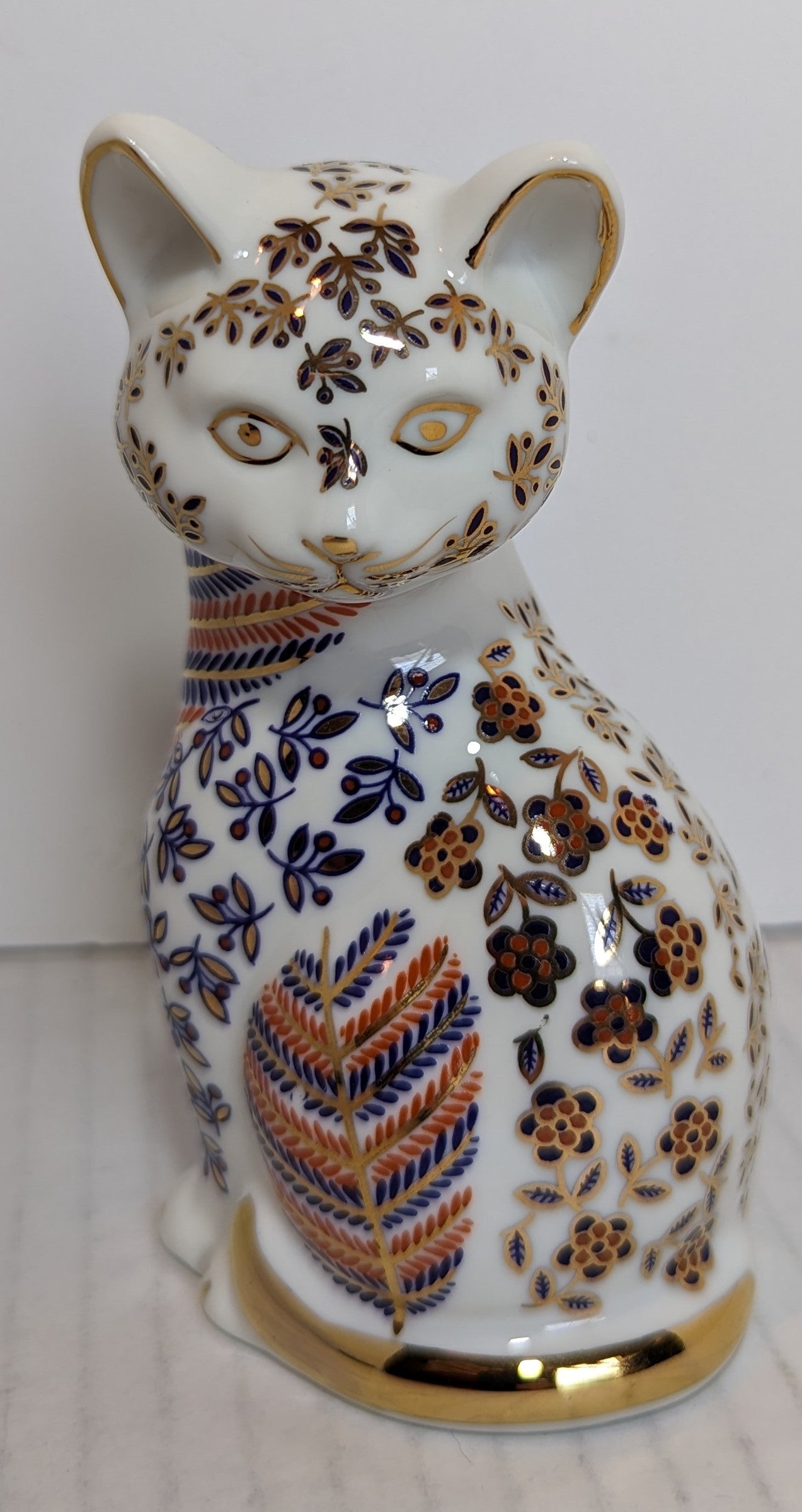 Vintage Imari Style Cat Paperweight