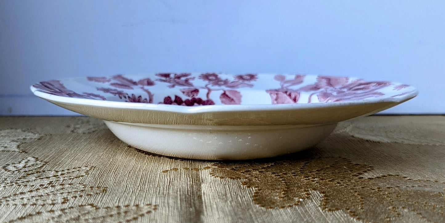 English Chippendale Johnson Bros Berry/Cereal Bowl