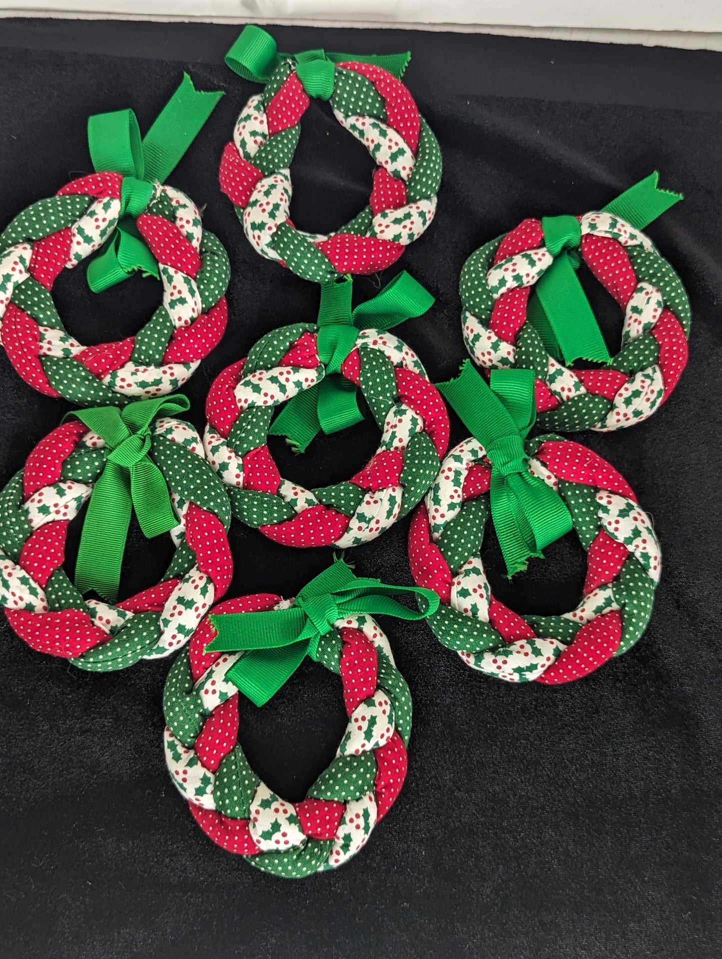 Vintage Quilted Christmas Wreath Napkin Rings (7)