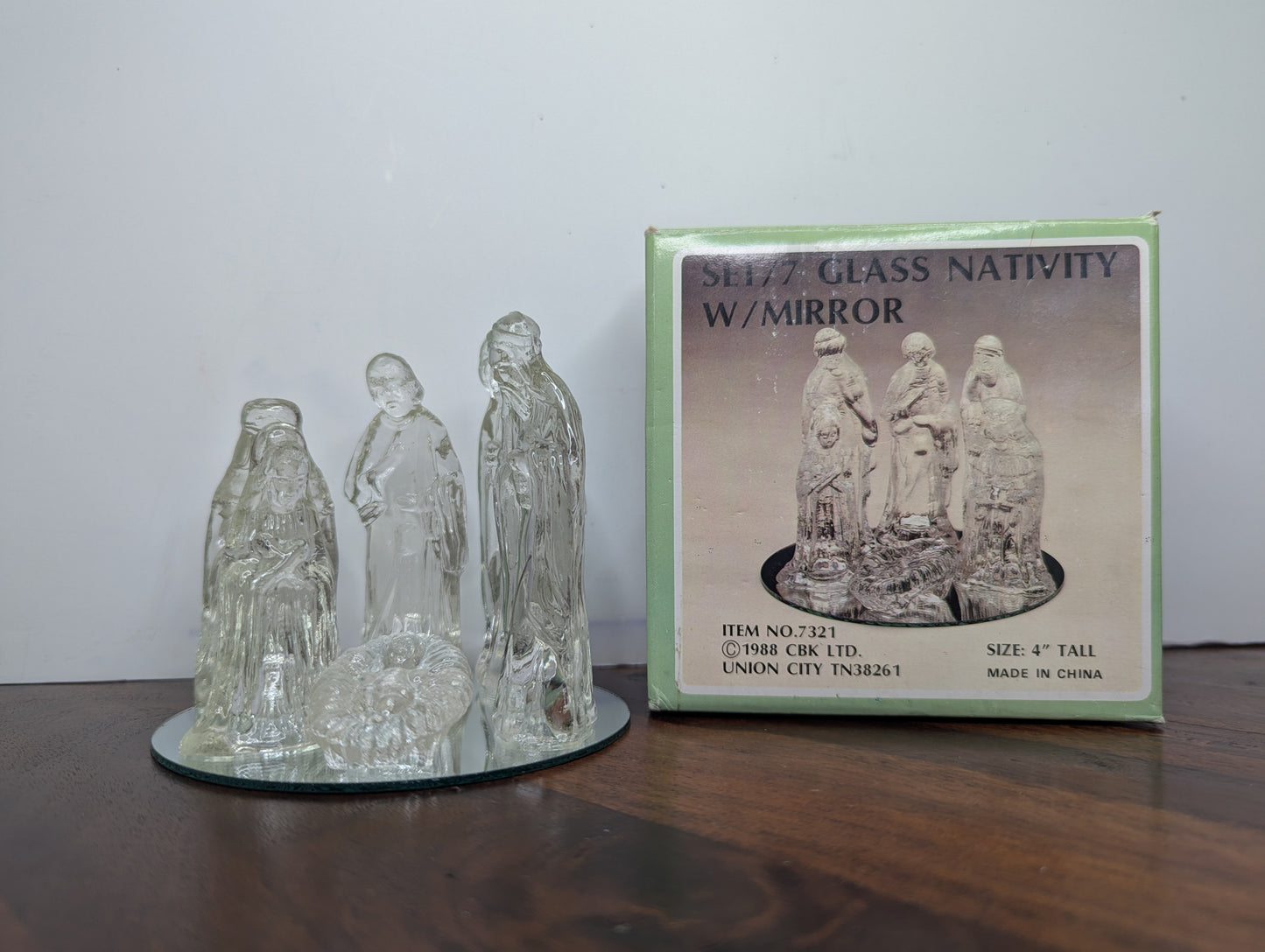 1988 Glass Nativity Set