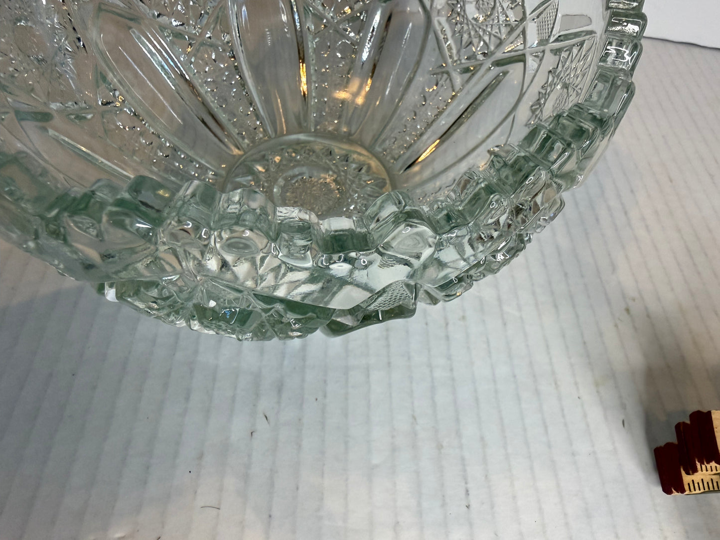 L E Smith Pressed Glass Bowl