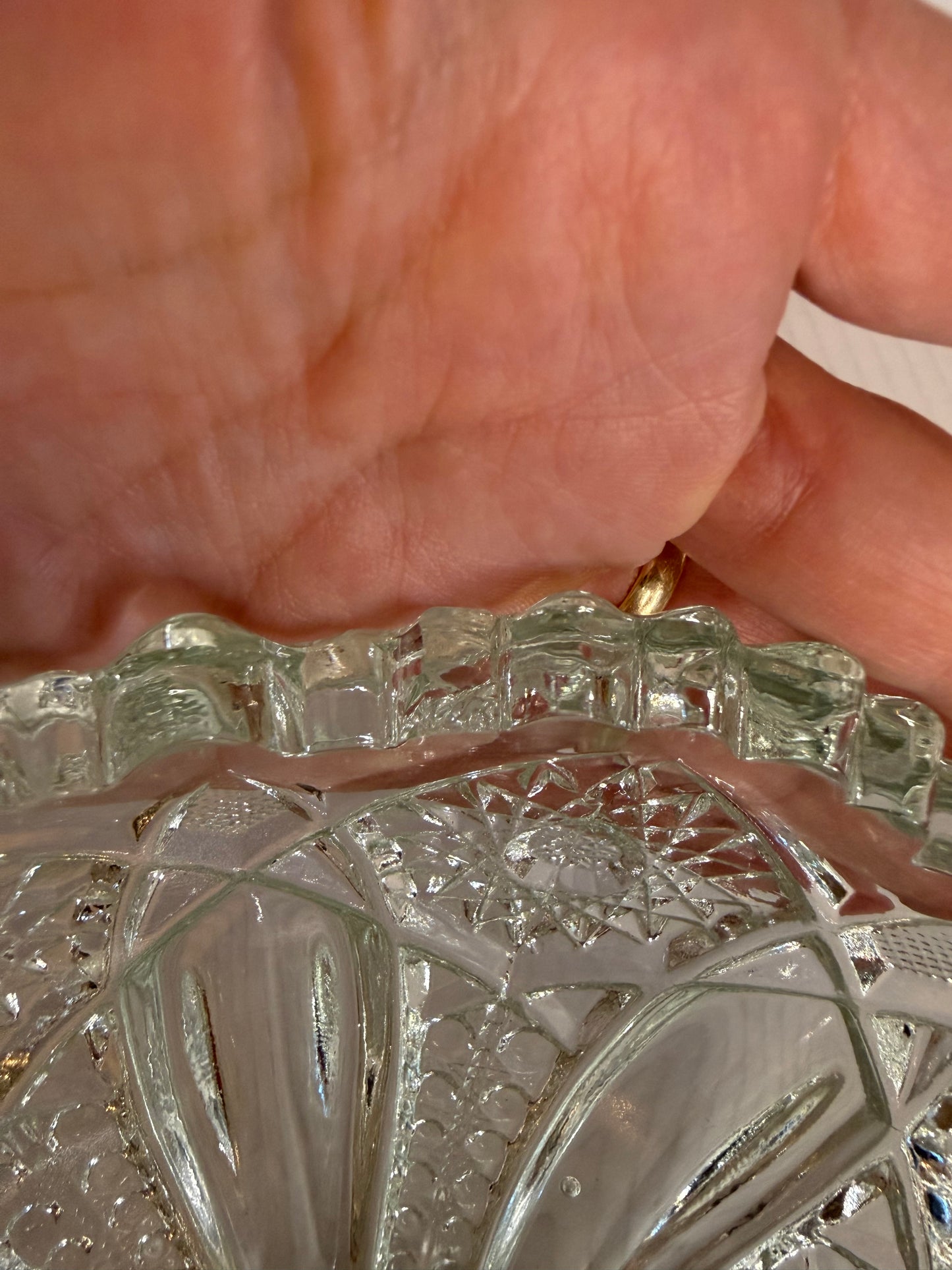 L E Smith Pressed Glass Bowl