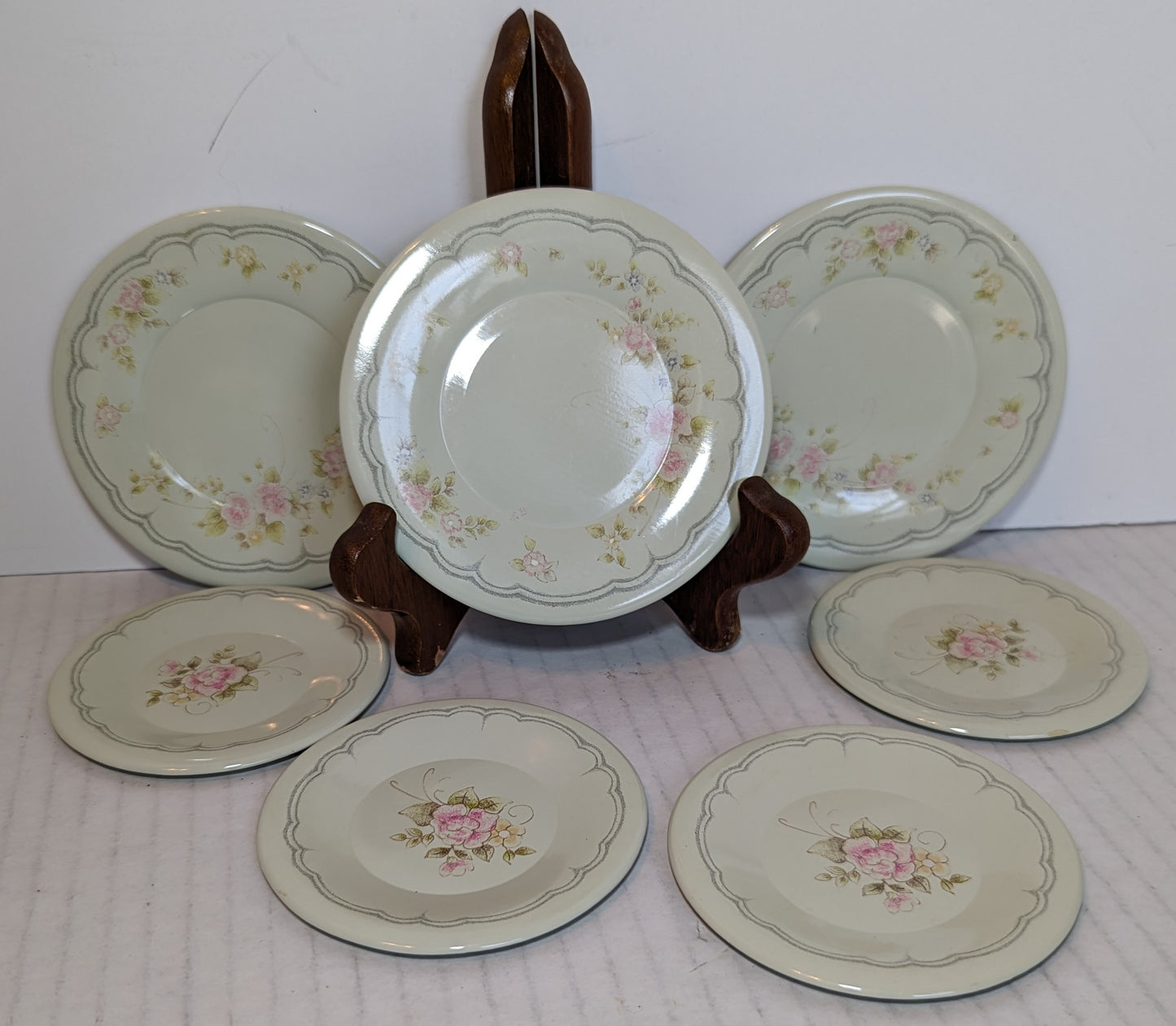 Pfaltzgraff Childs Tea Set Plates