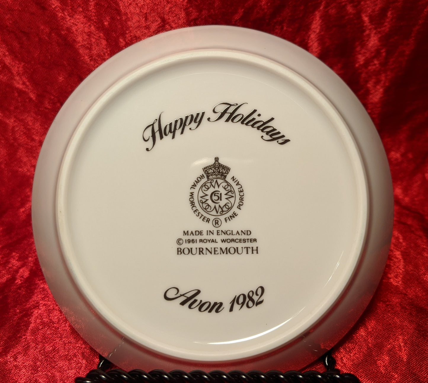 Avon 1982 Happy Holidays Trinket Dish