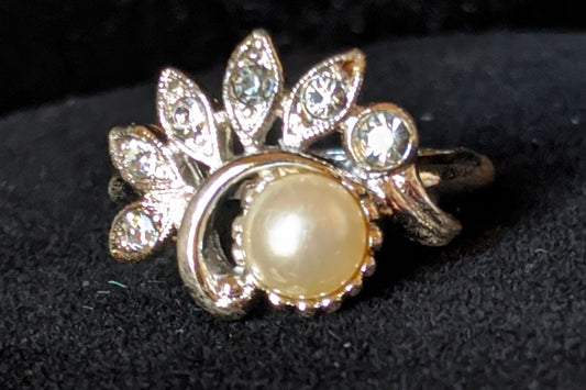 Avon Faux Pearl and Rhinestone Ring