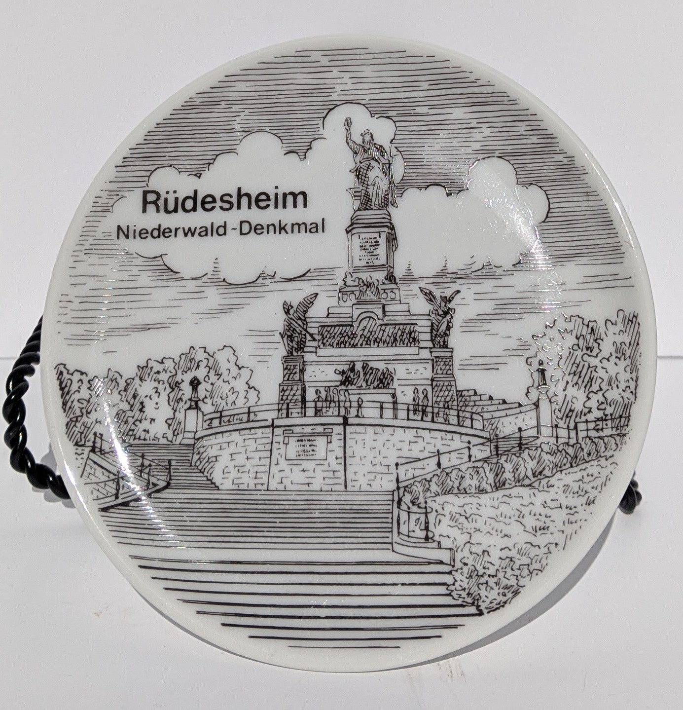 Rudesheim Niederwald-Denkmal Plate