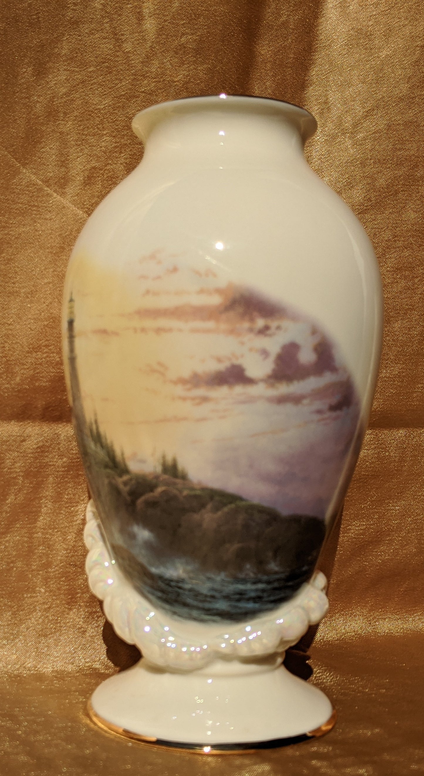 Lenox 2005 "The Clearing Storms" Ivory Fine China Vase