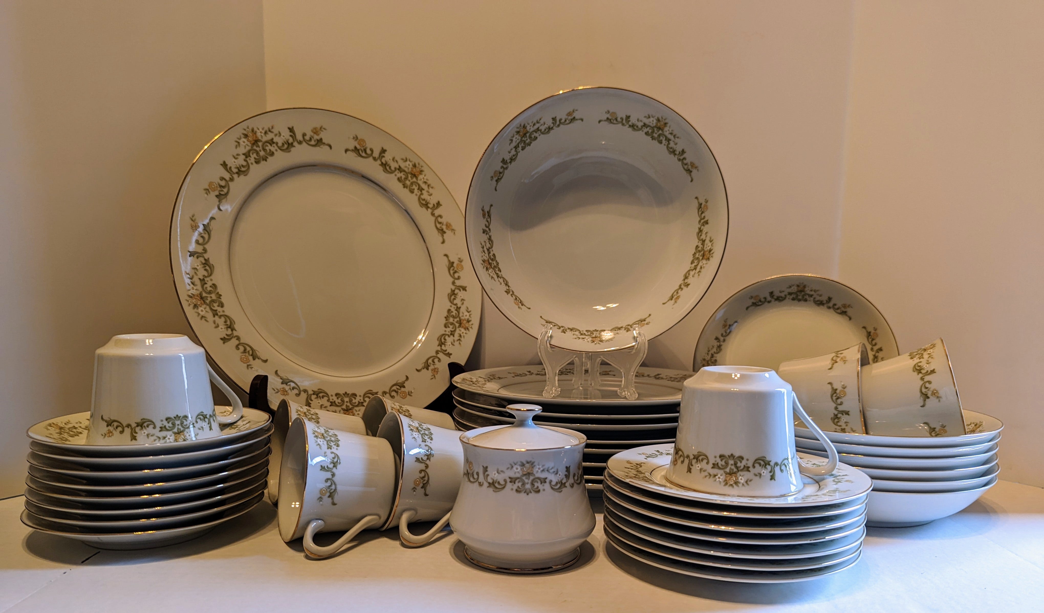 Fine china store dinnerware