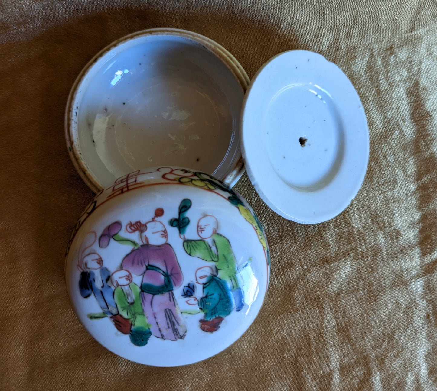 Antique 1900's Famille Rose Porcelain Paste Box Dish