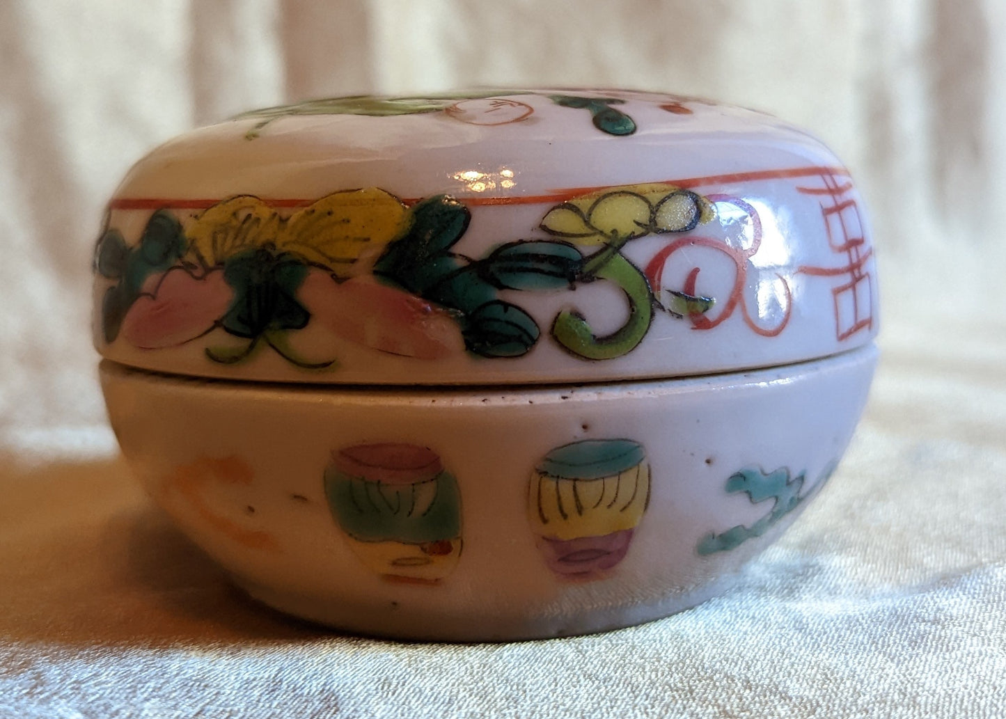 Antique 1900's Famille Rose Porcelain Paste Box Dish