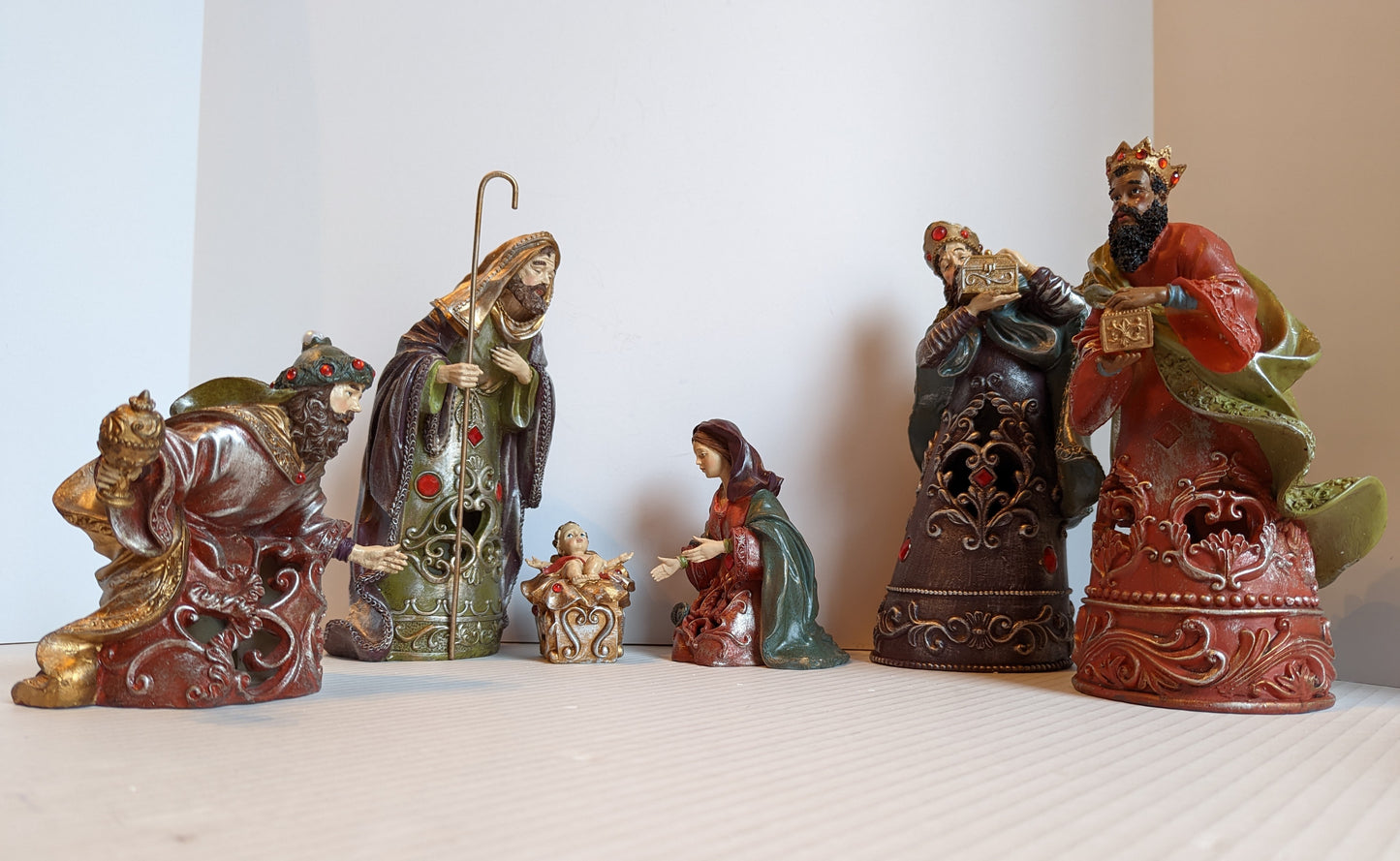 Opulence Vintage Nativity Set of 6