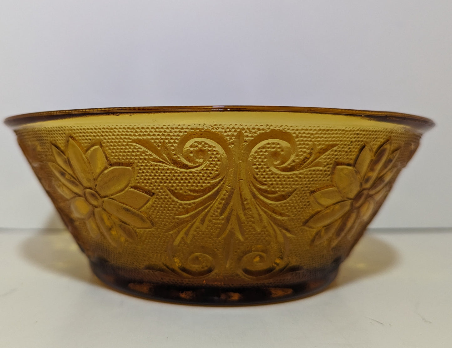 Tiara Sandwich Amber (Collection) Bowl