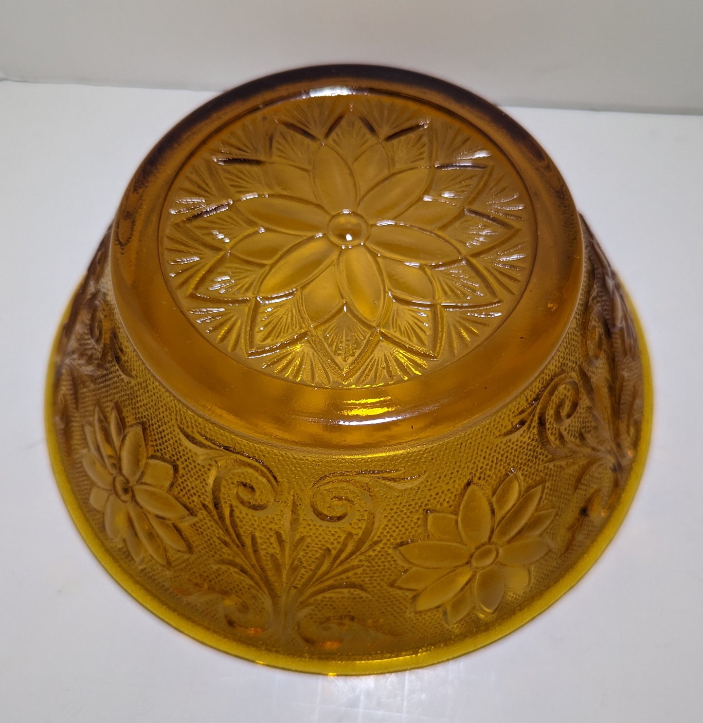 Tiara Sandwich Amber (Collection) Bowl