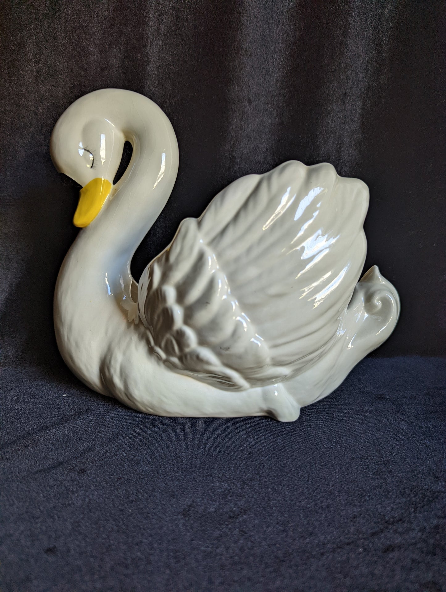 Swan Vintage Planter/Cache Pot 1987