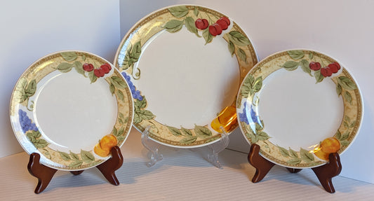 Fruita by Gibson Designs Vintage Plates