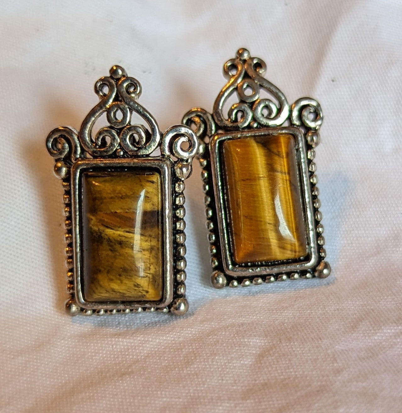 Tiger's Eye Vintage Earrings