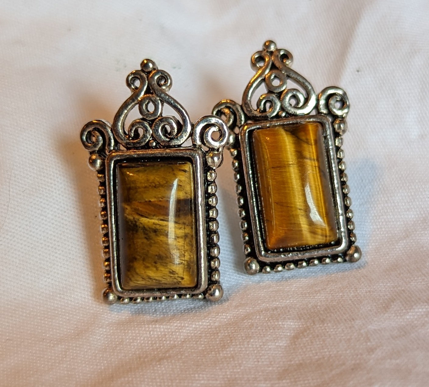 Tiger's Eye Vintage Earrings