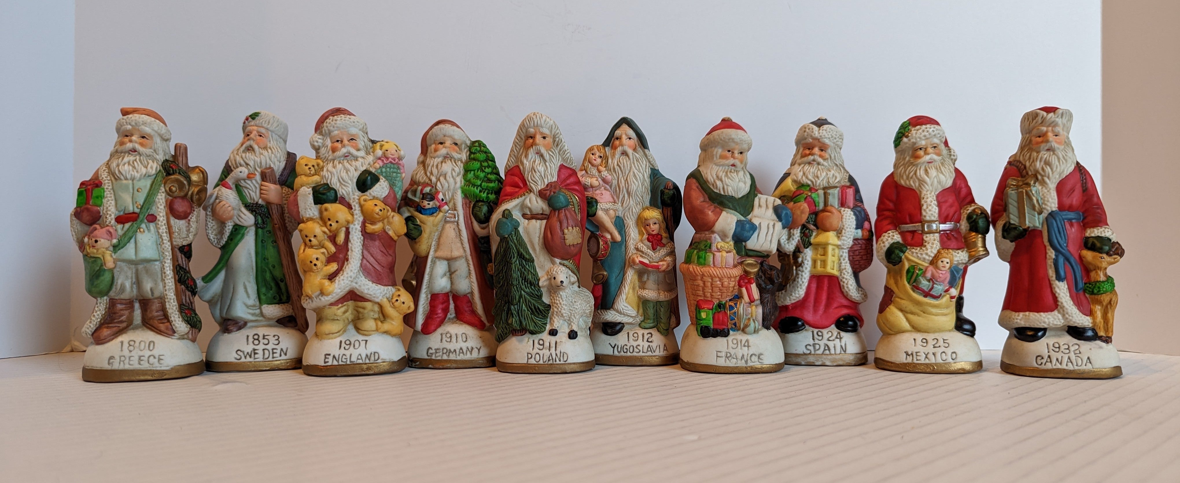 Vintage Around the World Old World Santa Collection (10) – Nauna's ...