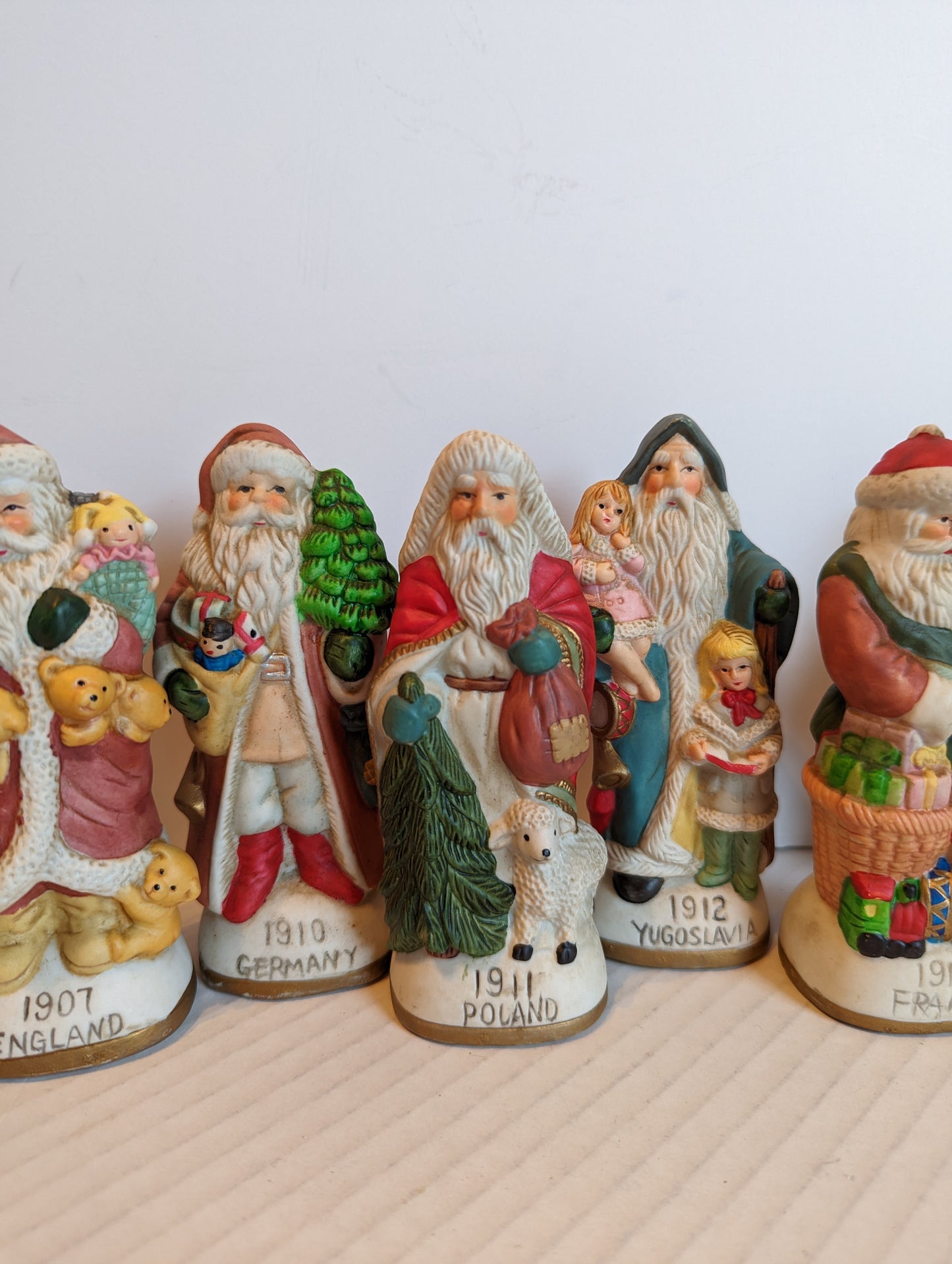 Vintage Around the World Old World Santa Collection (10)