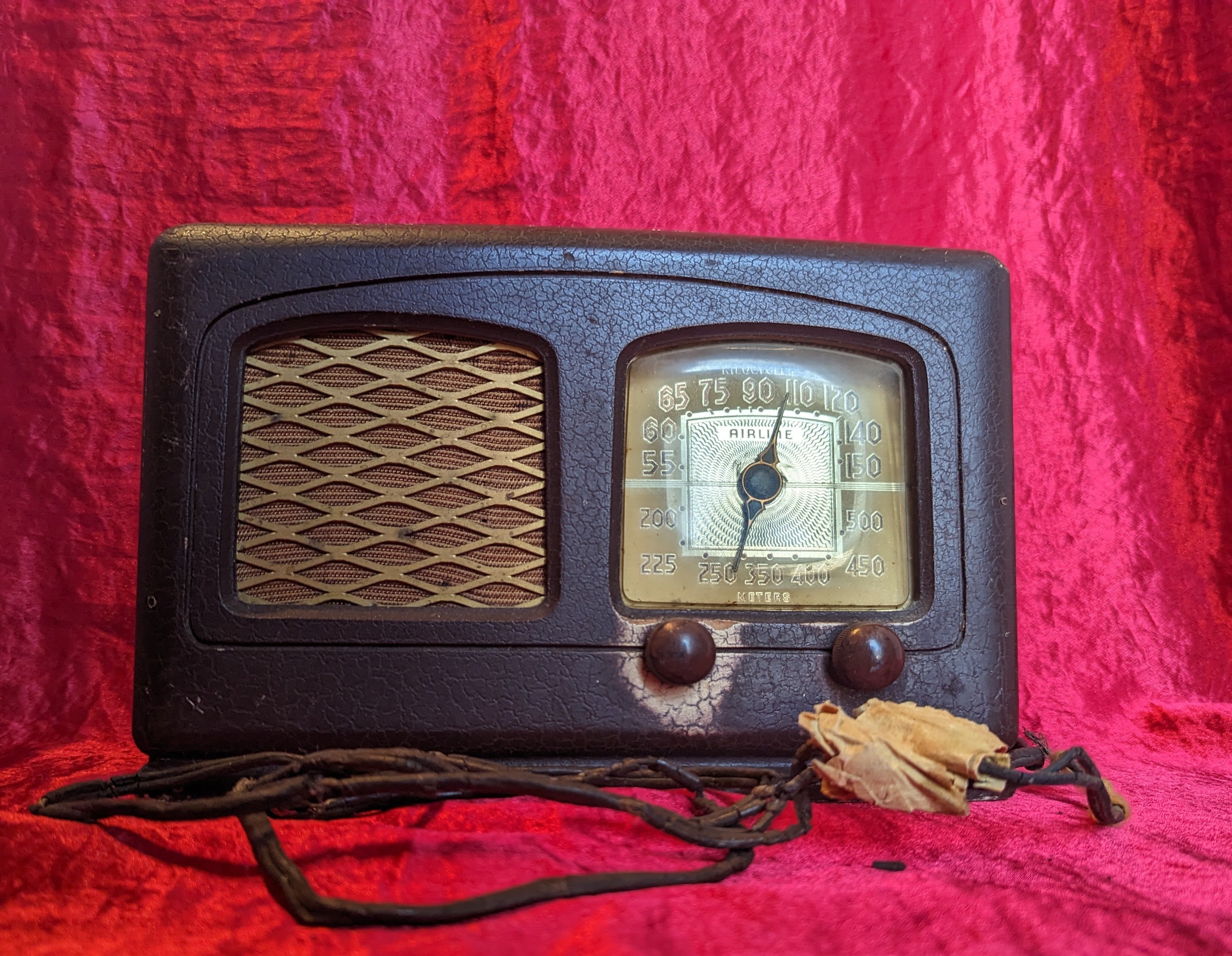 Vintage Wards Airline Radio 1940's – Nauna's Vintage Corner