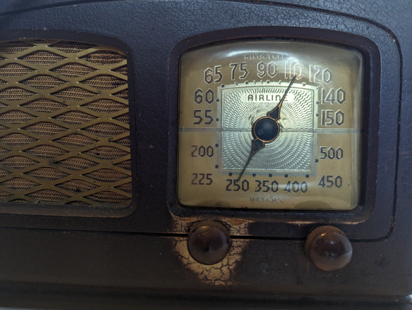 Vintage Wards Airline Radio 1940's